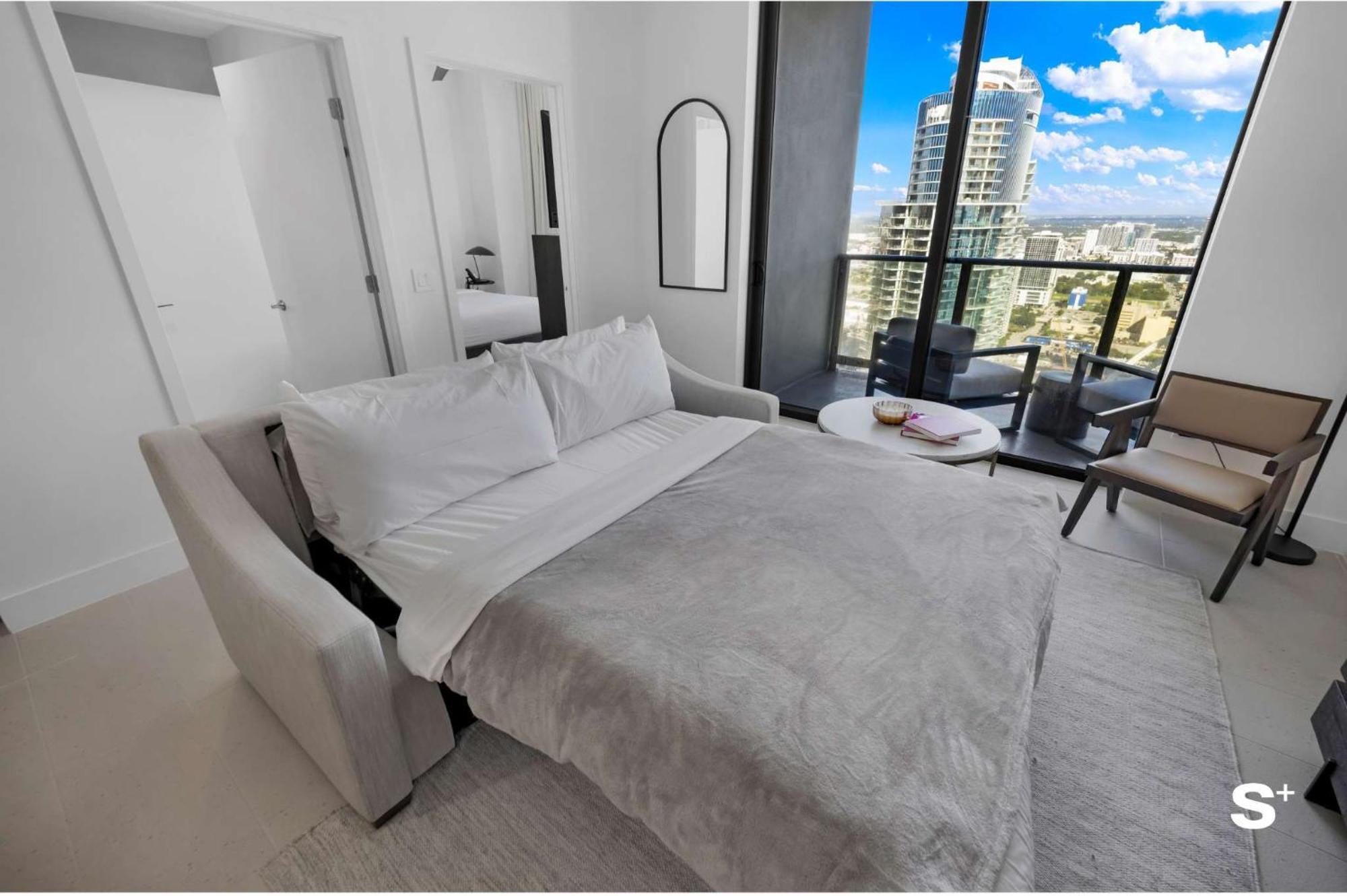 Apartamento Luxury 1-br Ph With Breathtaking Downtown Views