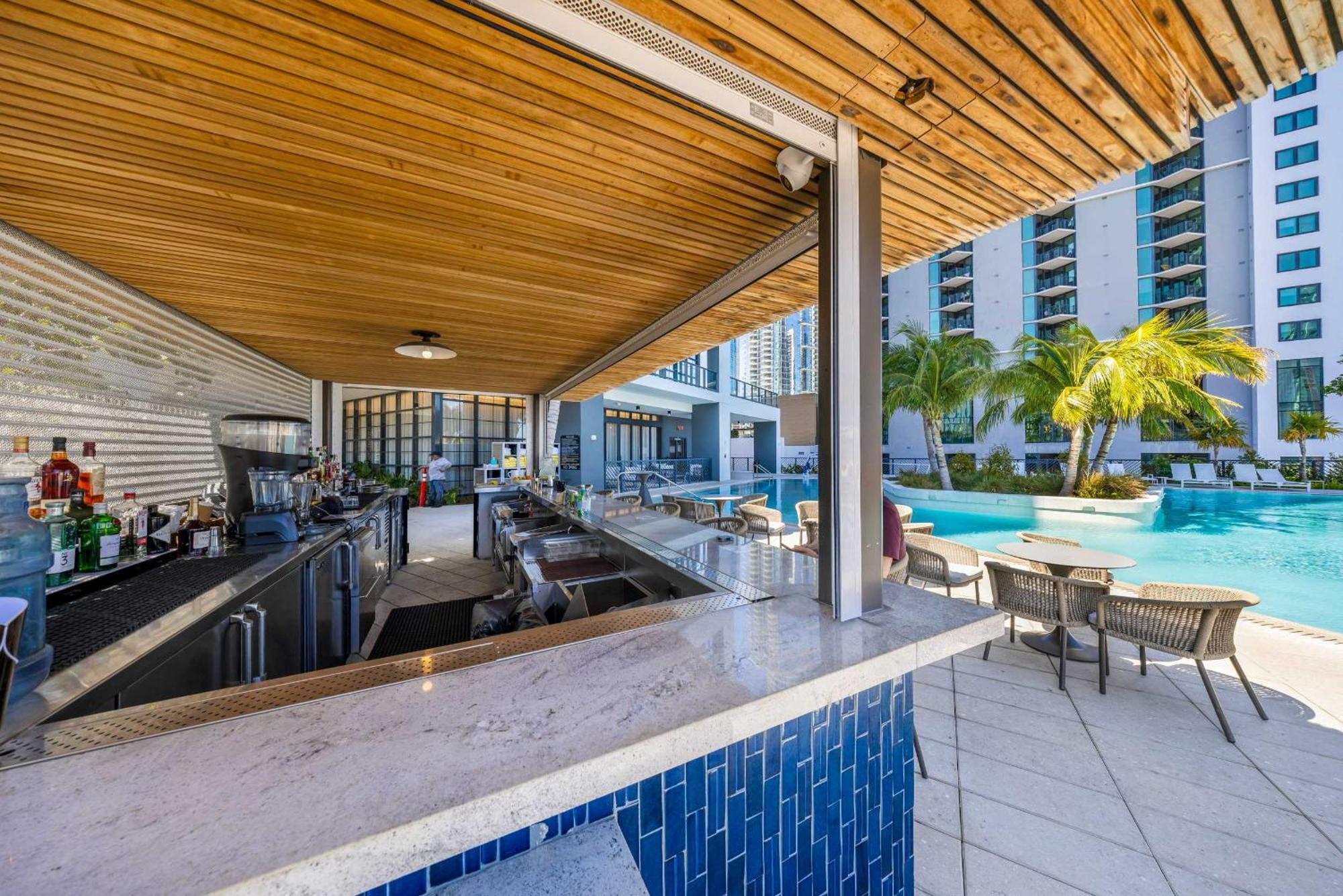 Apartamento Luxury 1-br Ph With Breathtaking Downtown Views *