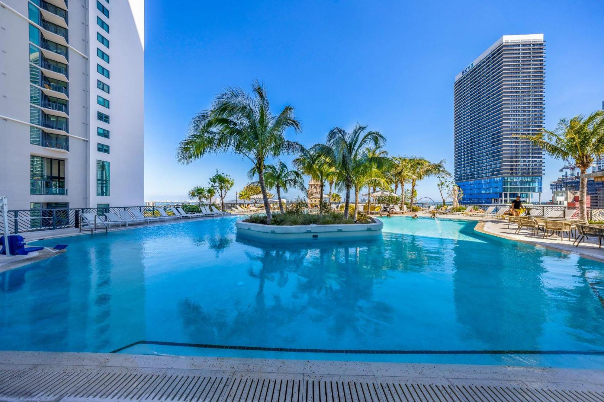 Apartamento Luxury 1-br Ph With Breathtaking Downtown Views